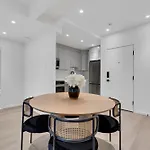 Le Victoria Midtown Mtl