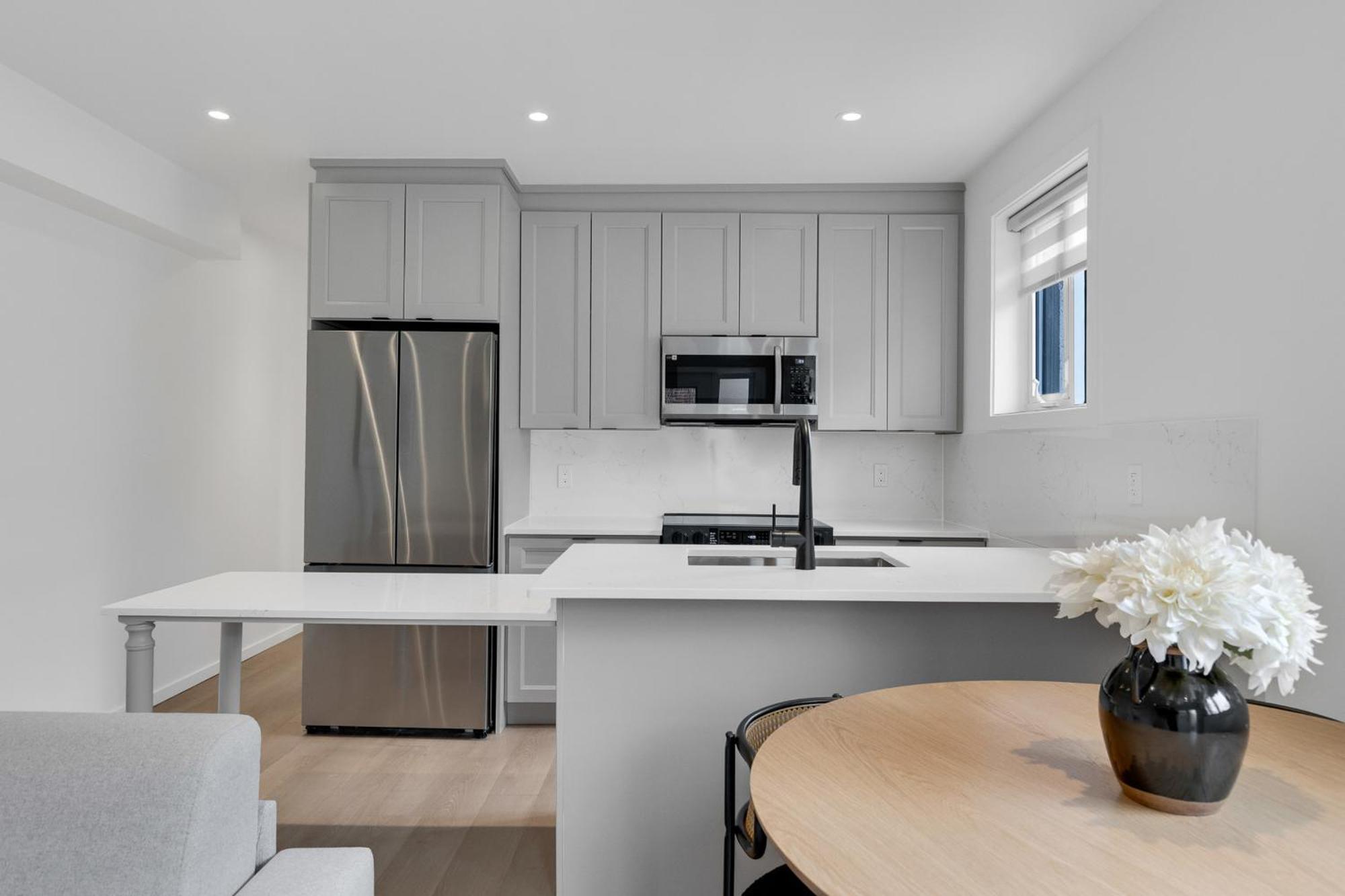 Le Victoria Midtown Mtl Apartment Montreal
