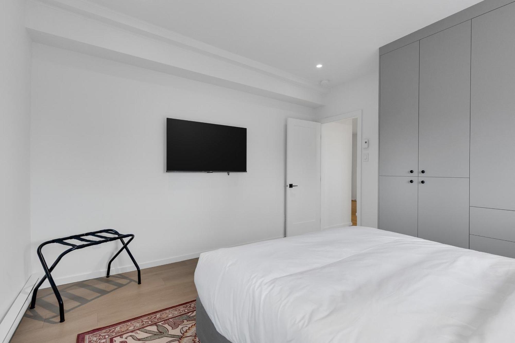 Le Victoria Midtown Mtl *